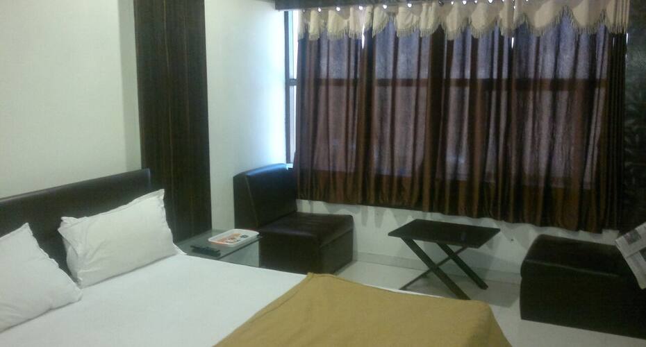 Hotel shreenath, Ahmedabad 2